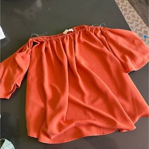 Cavender’s Cold-Shoulder Top